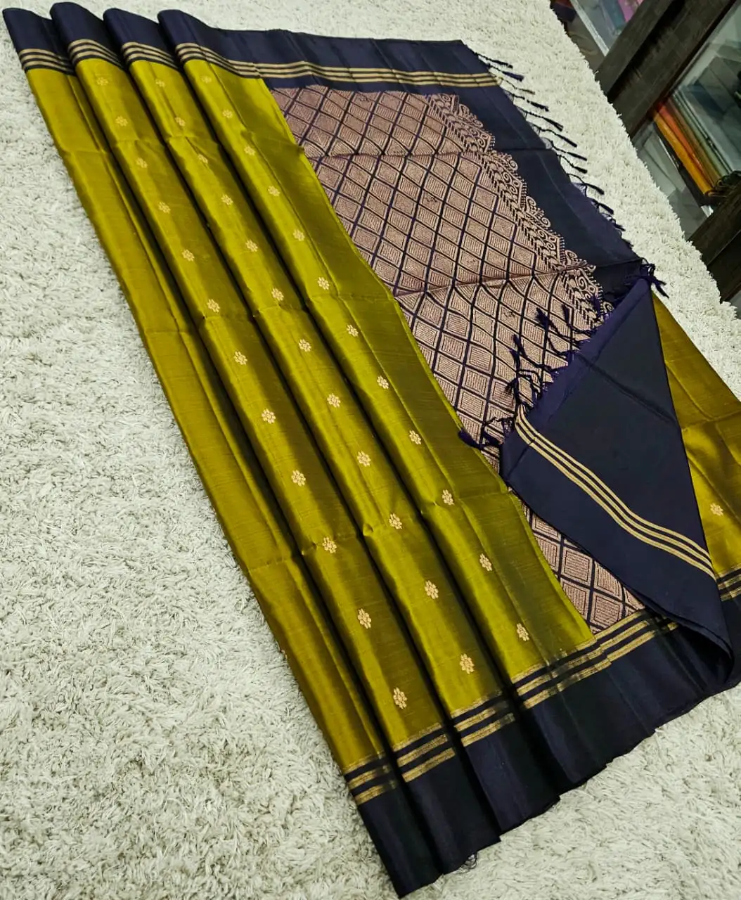 Mustard Olive Diamond 3-Line Zari Kanchipuram Handloom Soft Silk Saree